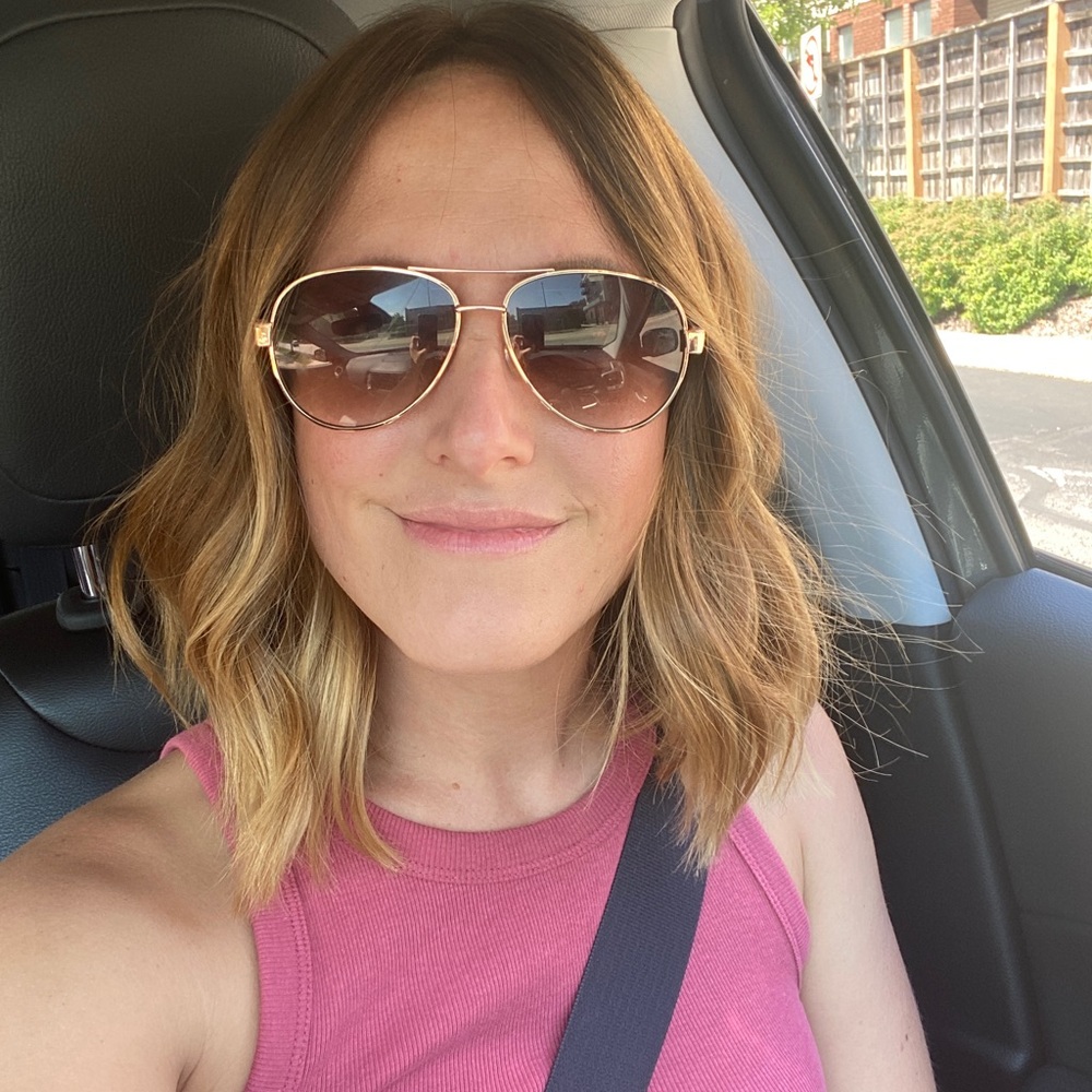 Meet your Posher, Jessica